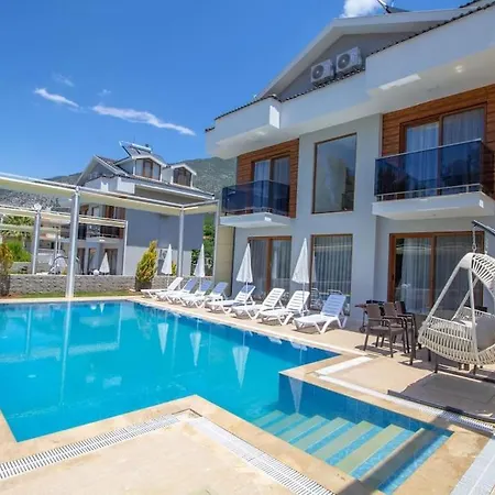 Tuna Oeluedeniz 4+1 Villa, Oezel Havuzlu, Villa