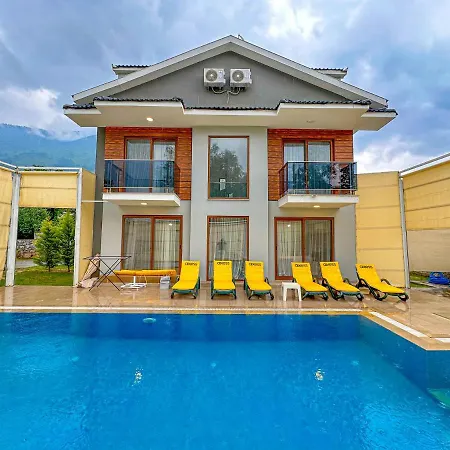 Villa Tuna Oeluedeniz 4+1 Villa, Oezel Havuzlu,