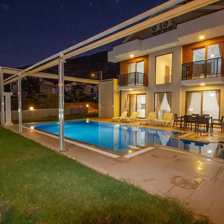 Villa Tuna Oeluedeniz 4+1 Villa, Oezel Havuzlu, Fethiye