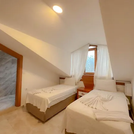 Tuna Oeluedeniz 4+1 Villa, Oezel Havuzlu, Villa