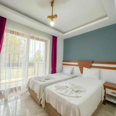 Villa Tuna Oeluedeniz 4+1 Villa, Oezel Havuzlu,