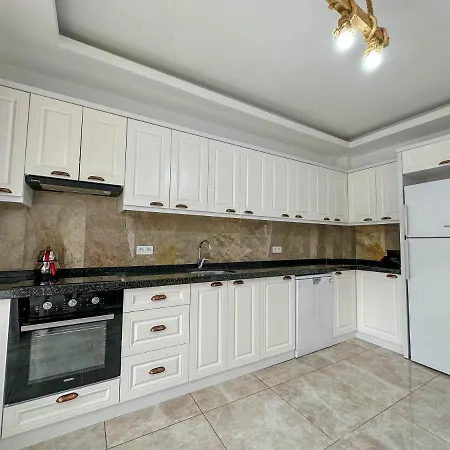 Villa Tuna Oeluedeniz 4+1 Villa, Oezel Havuzlu,
