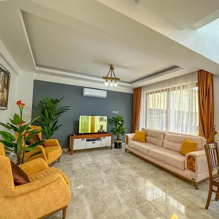 Tuna Oeluedeniz 4+1 Villa, Oezel Havuzlu,